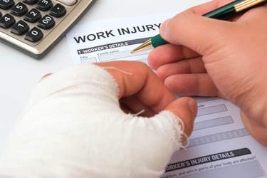 Types of Accidents in the Workplace That Cause Injury to the Neck and Back