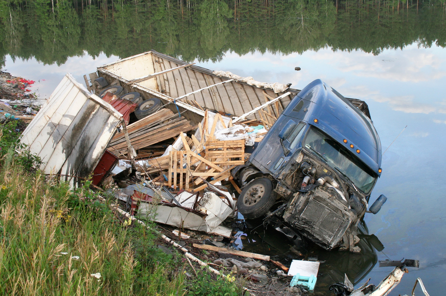 7 Harmful Myths about Truck Accidents Debunked